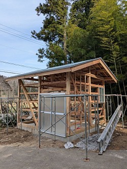 薪ストック小屋