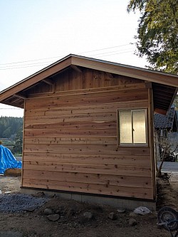 薪ストック小屋